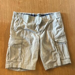 Like-New Condition tan 36 Sonoma cargo shorts